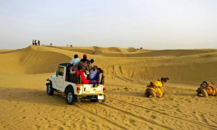 jeep-safari-in-sam-desert